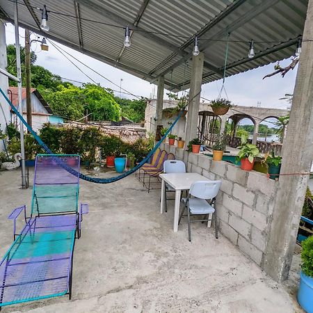 Апартаменти Casa Zoila Hospedaje Frente Al Lago Lakefront Lodging Флорес Екстер'єр фото